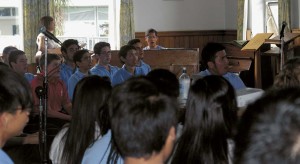 Fr Ricky Manalo leads singing during his Auckland workshop.