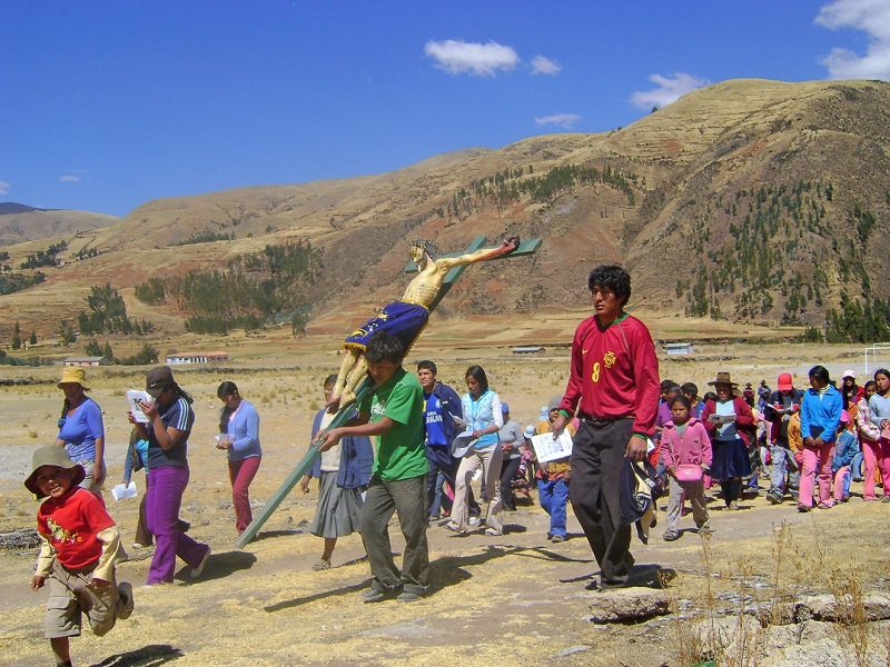 A Peruvian community during a lenten procession through their village.
