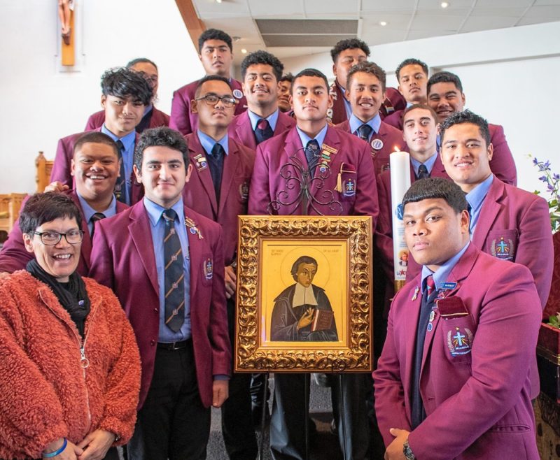 19 De La Salle
