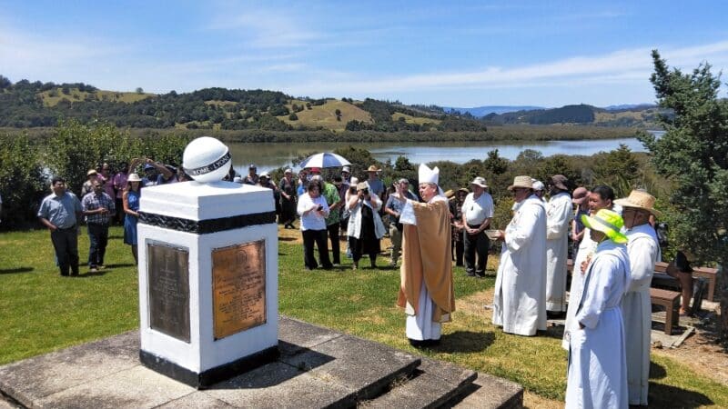 11 Bishop Lowe plinth