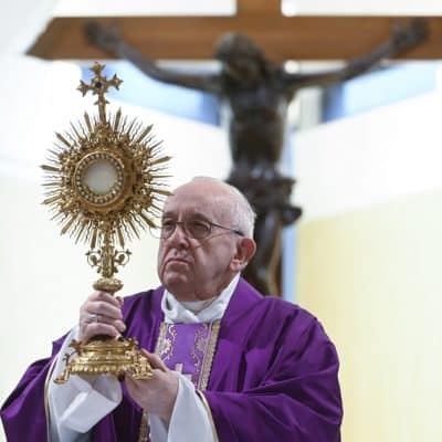Vatican confirms Pope does not have covid-19
