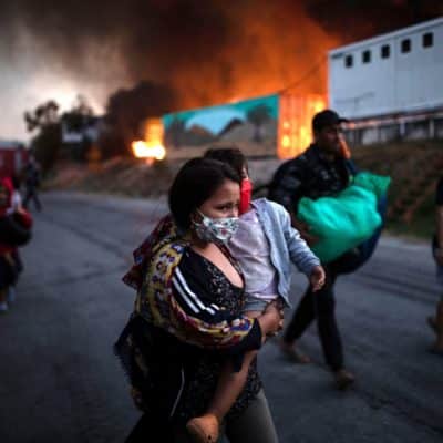 Cardinal calls for resettlement of asylum-seekers from Greek Island
