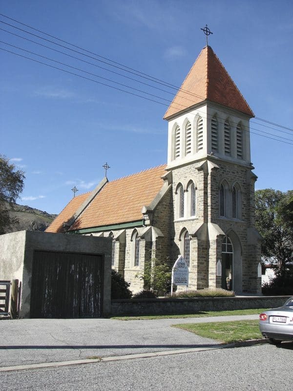 17 Cromwell church