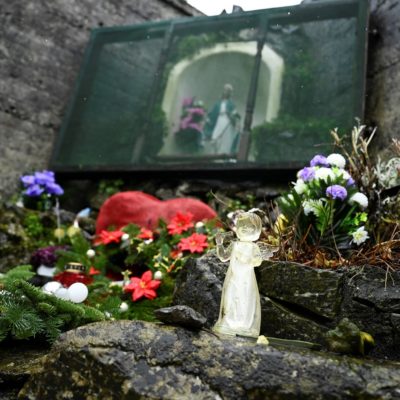 Irish sister, archbishop apologise for historical treatment of unwed mothers