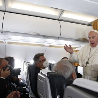 Pope: Bishops must handle Communion debate as shepherds, not with censures