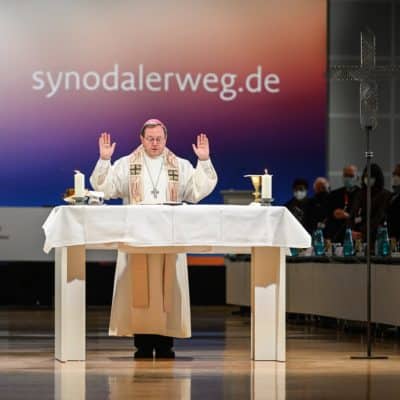 German bishop responds to letter criticising Synodal Path