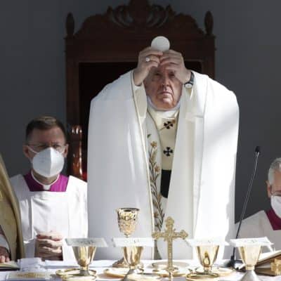 Pope writes apostolic letter on liturgical formation