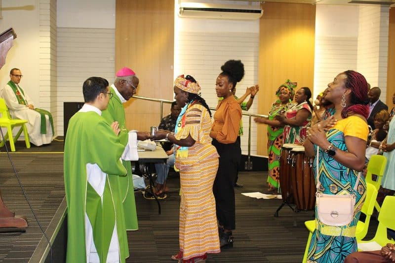 16 African offertory